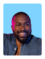imagem de um homem sorrindo