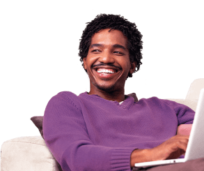 Imagem de um homem sorrindo